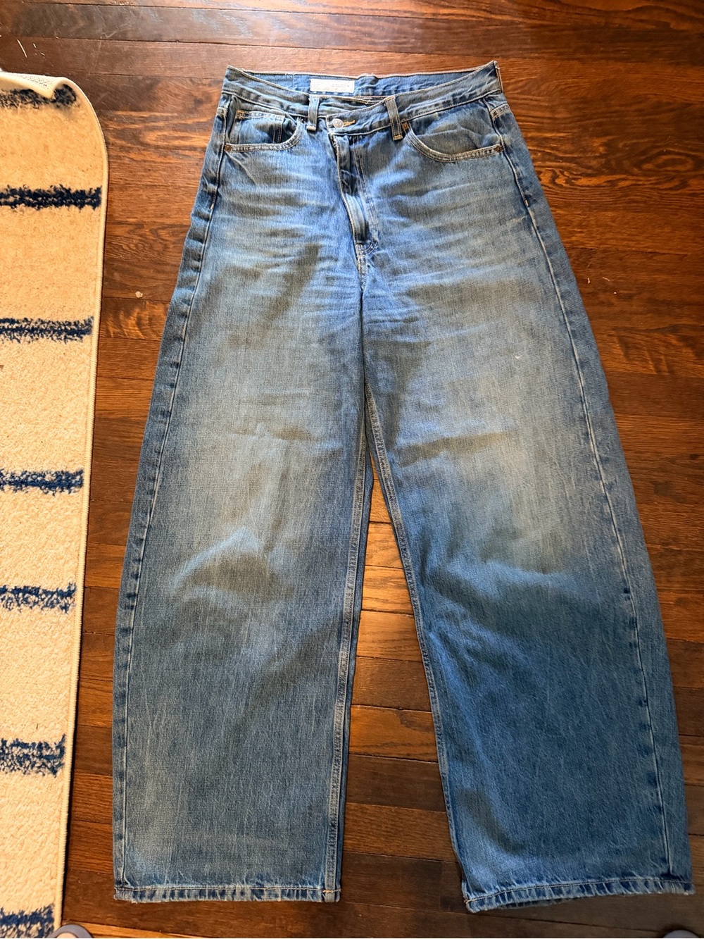 Zara Women’s Wide Leg High Rise Jeans Medium Wash Size 6 EU 38